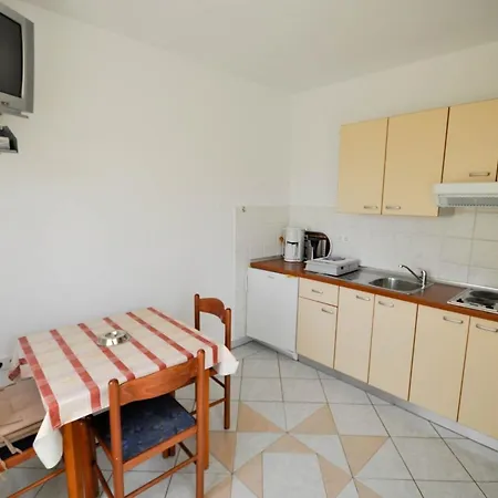 Fuer 2 Personen 30 M2 In Novigrad, Istrien * Karpinjan