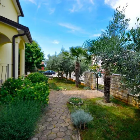 Fuer 2 Personen 30 M2 In Novigrad, Istrien Apartment Karpinjan