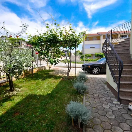 Fuer 2 Personen 30 M2 In Novigrad, Istrien Apartment Karpinjan
